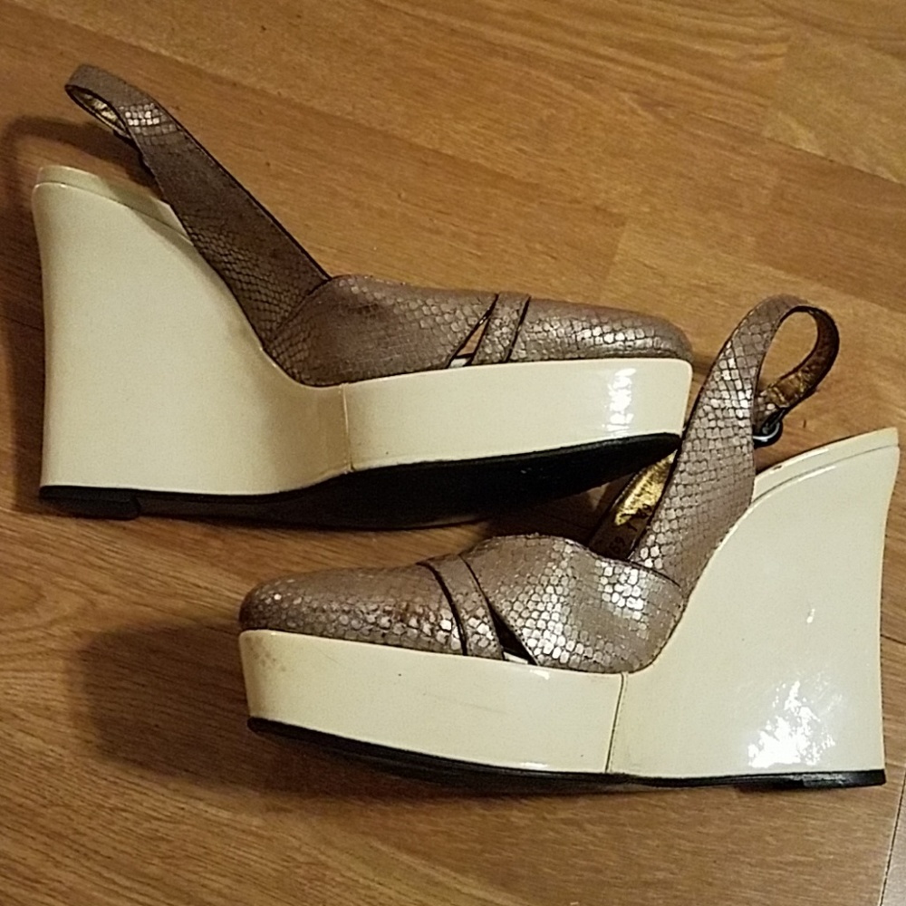 Barbara Bui Gold Python Sling Back Wedges - Picture 7 of 8